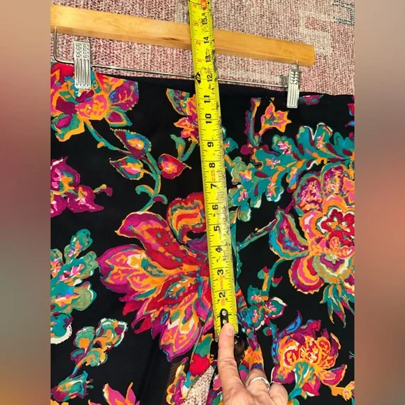 Ralph Lauren Black Wide-Leg Floral Pants with Multicolor Print - Picture 3 of 9